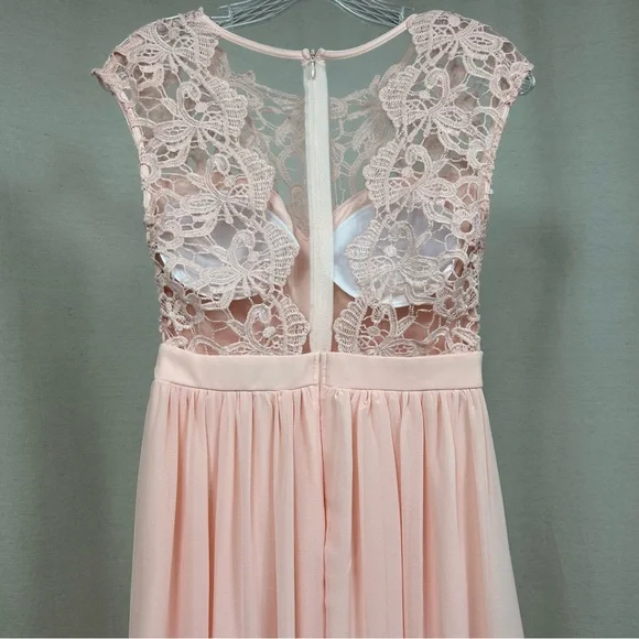 Pink Sweetheart Gown with Cap Sleeves for Prom - Picture 4 of 6